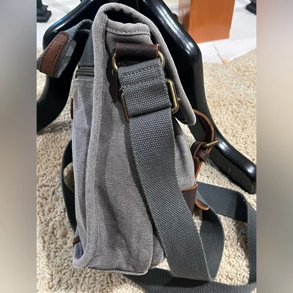 TDS BRAND VALLEY TRAIL Gray Crossbody CANVAS Bag with Brown LEATHER Accents: